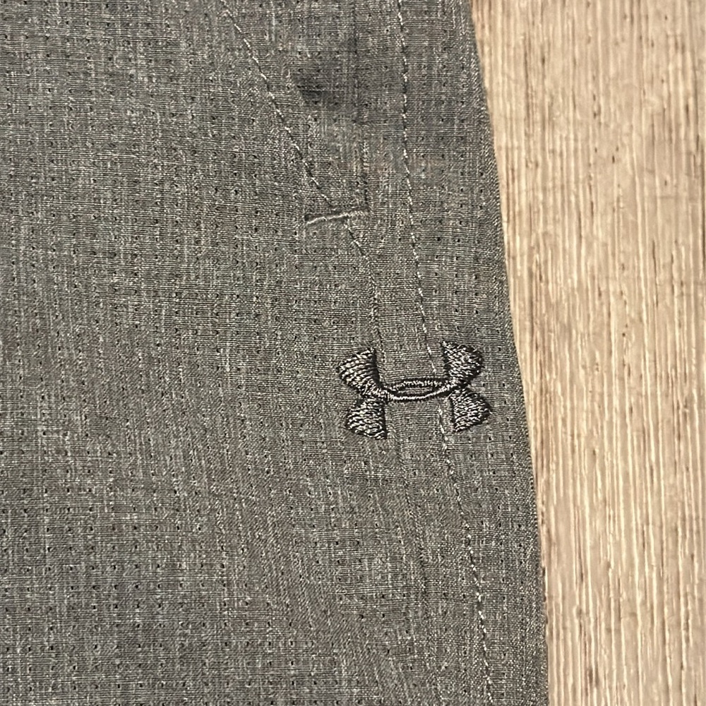 Under Armour Gray Athletic Shorts with Elastic Waistband-size 34 - Picture 5 of 9